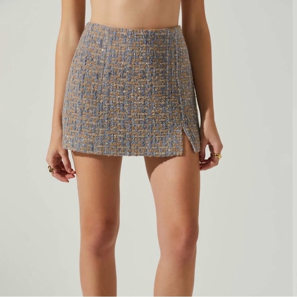 Astr Dresses & Skirts - Astr The Label Covina Tweed Mini Skirt